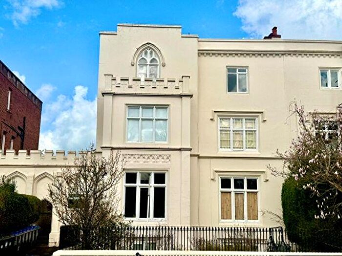 1 Bedroom Flat To Rent In Warwick Place, Leamington Spa, Warwickshire, CV32