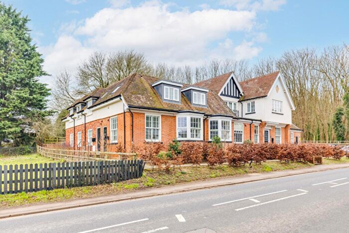 2 Bedroom Flat For Sale In Codicote Road, Welwyn, AL6