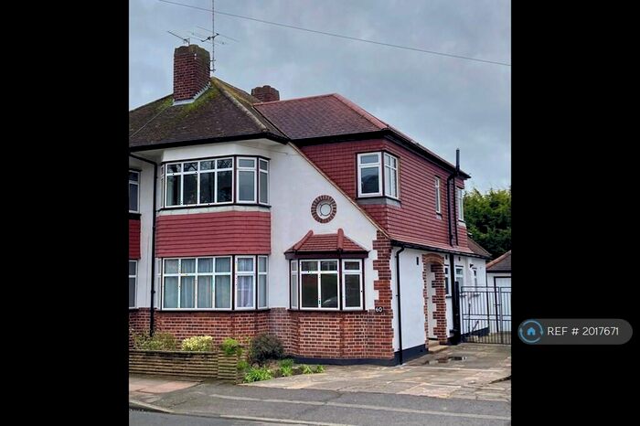 4 Bedroom Semi-Detached House To Rent In Windermere Road, West Wickham, BR4