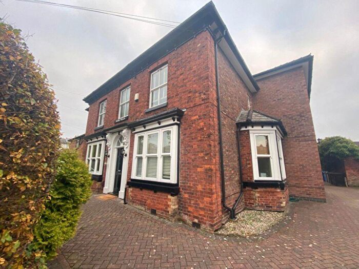 2 Bedroom Apartment To Rent In Rose Villa, West Grove, M33