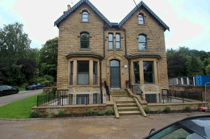1 Bedroom Flat To Rent In Park Villas, Leeds, West Yorkshire, Uk, LS8