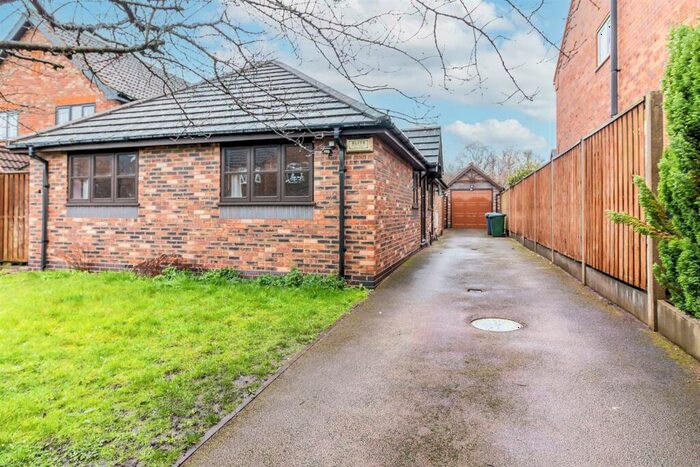 3 Bedroom Detached Bungalow To Rent In Whatton Drive, West Bridgford, NG2