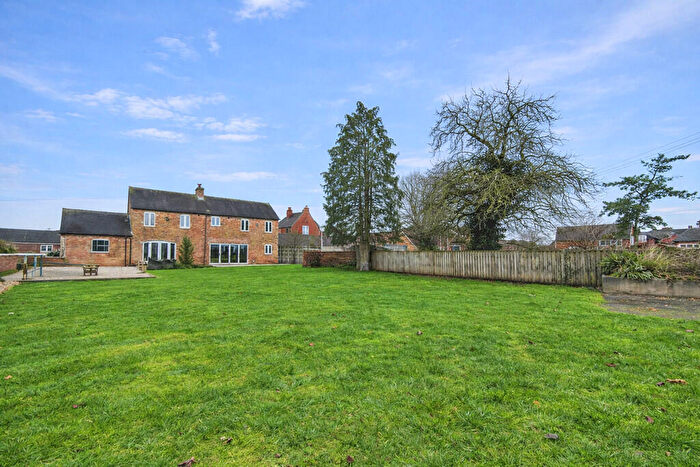 4 Bedroom Barn Conversion For Sale In Rodsley Lane, Yeaveley, DE6