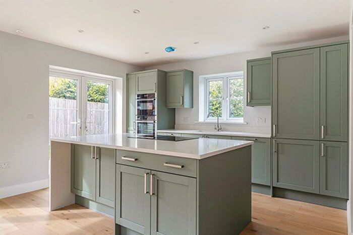 3 Bedroom Detached House For Sale In Winterslow Road, Porton, Salisbury, SP4
