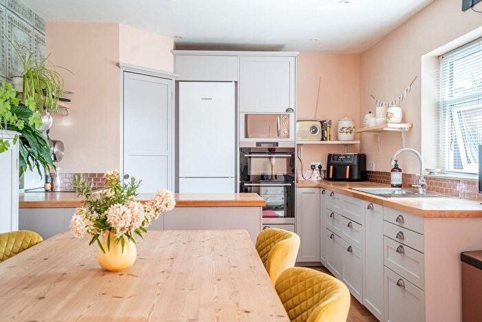 2 Bedroom Bungalow For Sale In Greenside Walk, Dunnington, York, YO19