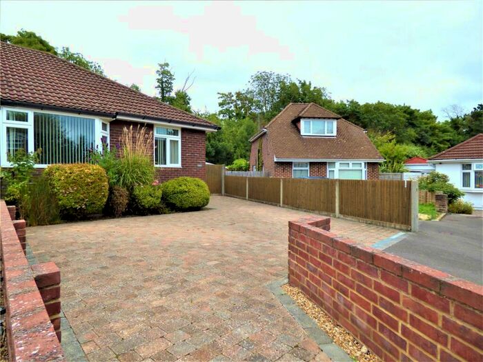 2 Bedroom Bungalow To Rent In Stephen Road, Fareham, PO15