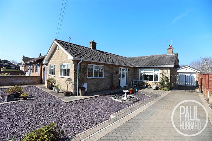 2 Bedroom Detached Bungalow For Sale In Fairfield Drive, Lowestoft, NR33