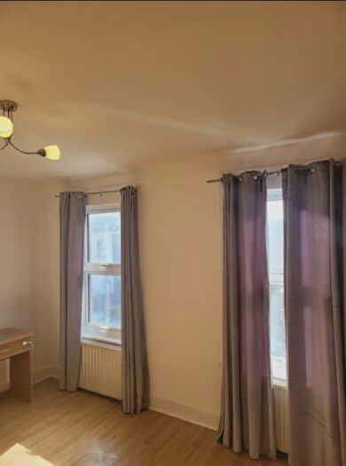 2 Bedroom Terraced House To Rent In Vicarage Road, Rochester, Kent, ME2