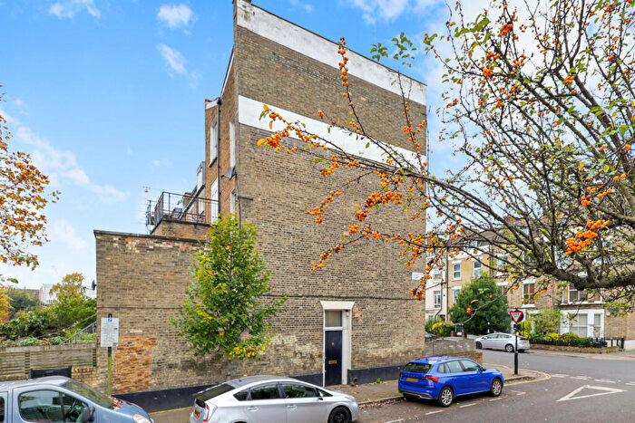 2 Bedroom Flat To Rent In Arthur Road, Upper Holloway, N7