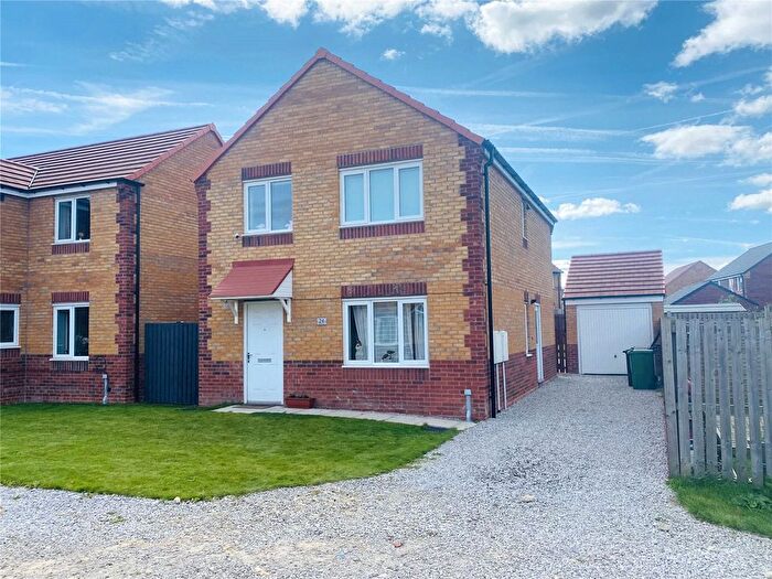 4 Bedroom Detached House To Rent In Turner Grove, Bradford, West Yorkshire, BD4