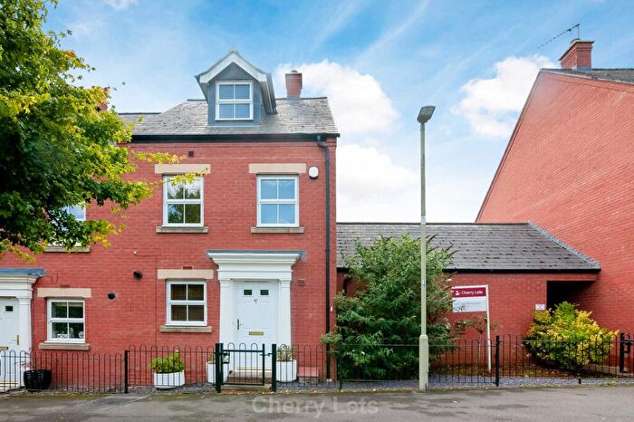 3 Bedroom Town House To Rent In Lapsley Drive, Hanwell Fields, Banbury, OX16