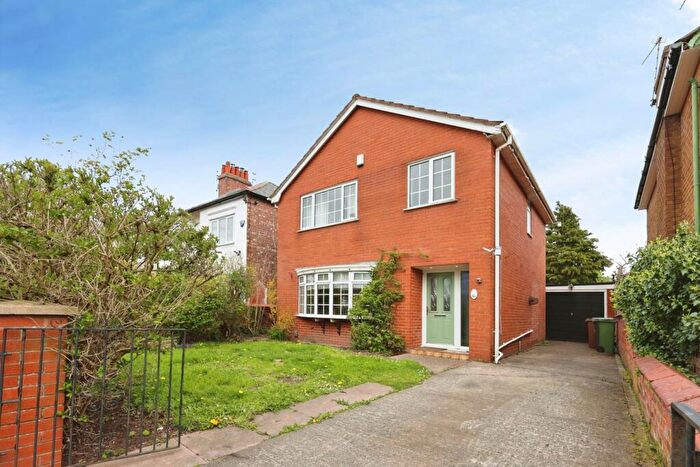 4 Bedroom Detached House For Sale In Cambridge Road, Prenton, CH42