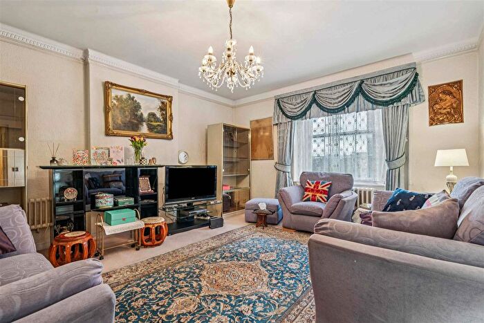 3 Bedroom Flat For Sale In North End House, Fitzjames Avenue, London, W14
