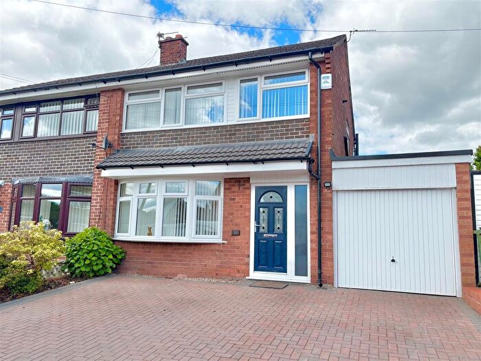 3 Bedroom Semi-Detached House For Sale In Hesketh Street, Leigh, WN7