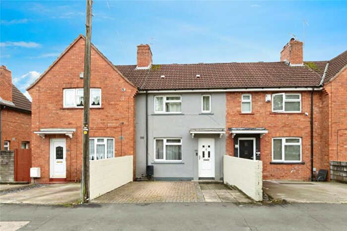 3 Bedroom Terraced House For Sale In Somerdale Avenue, Bristol, BS4