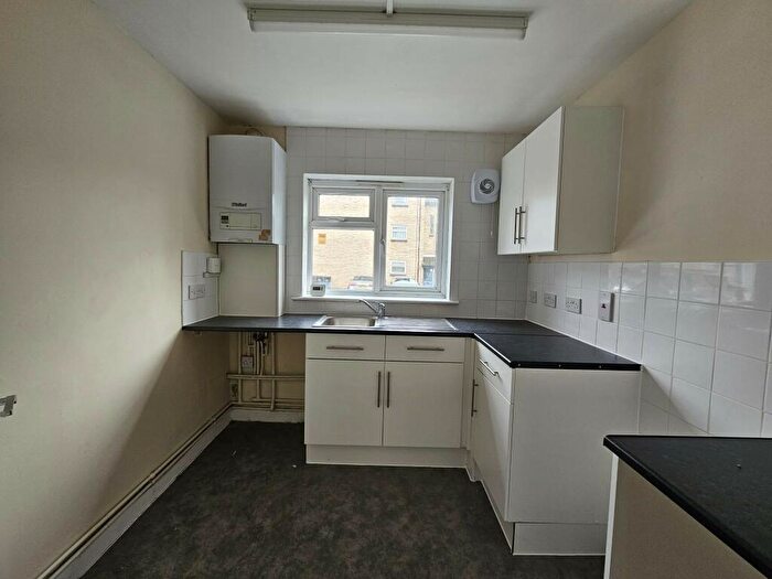 1 Bedroom Flat For Sale In Hollands Walk, Basildon, Essex, SS16