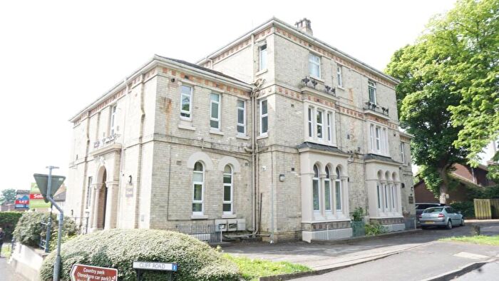 1 Bedroom Flat To Rent In Flat, Dykes House, Cliff Road, Hessle, HU13