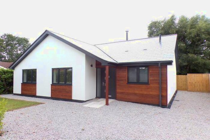 3 Bedroom Bungalow To Rent In Woolsbridge Road, Ringwood, BH24