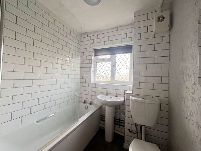 2 Bedroom Flat To Rent In Green Park Road, Southampton, Hampshire, SO16