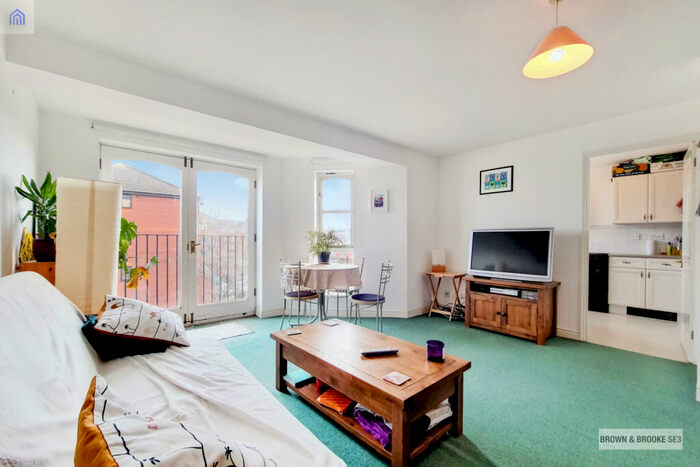 2 Bedroom Flat For Sale In Riverhope Mansion, Harlinger Street, SE18