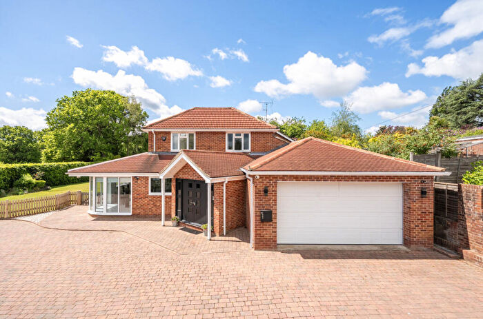 5 Bedroom Detached House For Sale In Oakleigh Drive, Landford, Salisbury, Wiltshire, SP5