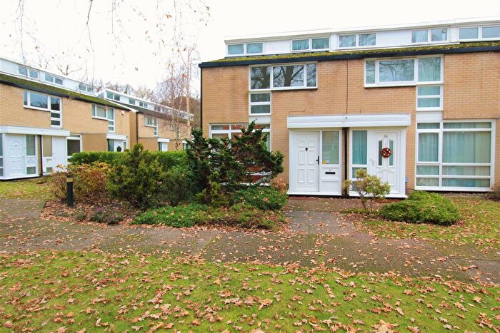 3 Bedroom End Of Terrace House To Rent In Weymede, Byfleet, KT14