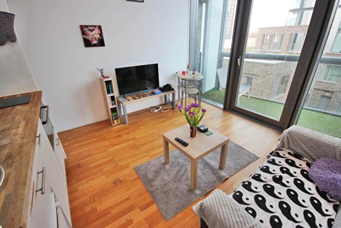 Apartment For Sale In Greengate, Manchester, M3