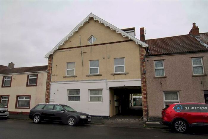 1 Bedroom Flat To Rent In Meadow Street, Avonmouth, Bristol, BS11