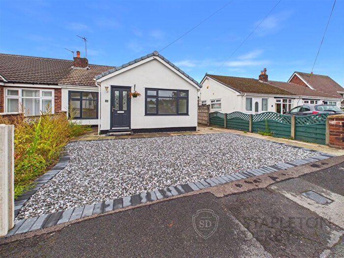 2 Bedroom Semi-Detached Bungalow For Sale In Stuart Crescent, Billinge, Wigan, WN5