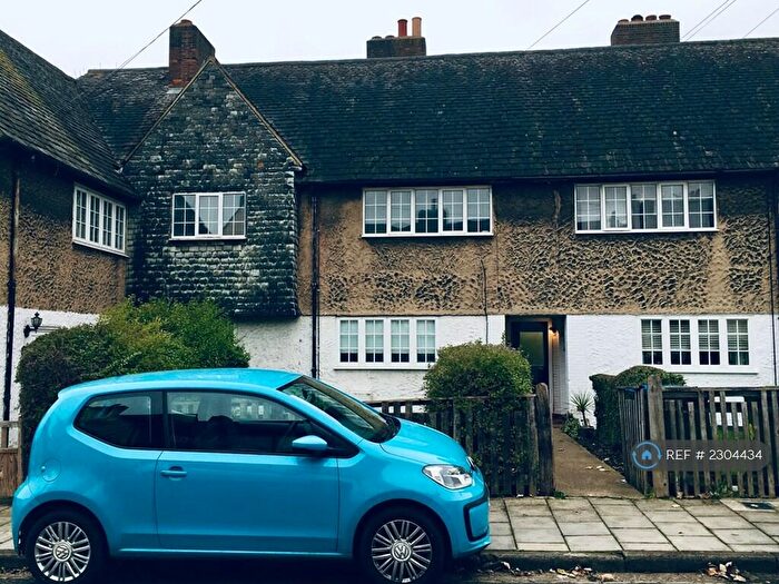 2 Bedroom Maisonette To Rent In Granby Road, London, SE9