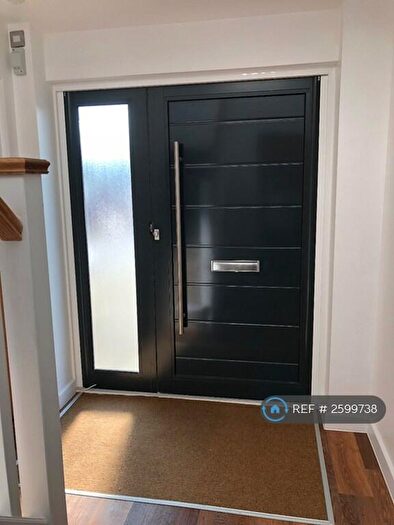 1 Bedroom Flat To Rent In Hillside Road, Burnham-On-Crouch, CM0