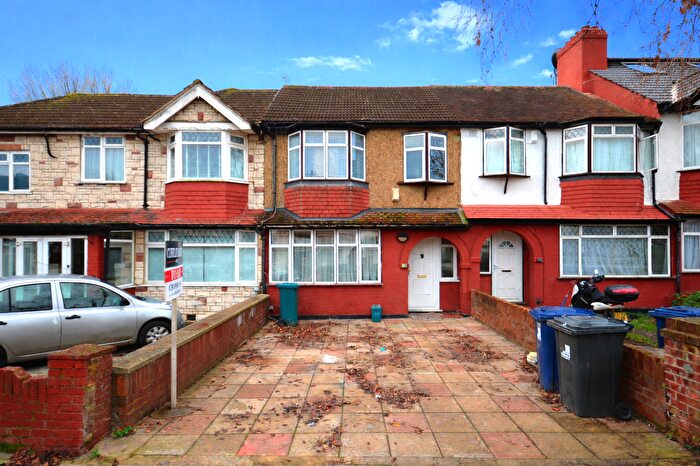 4 Bedroom Terraced House To Rent In Empire Road, Perivale, UB6