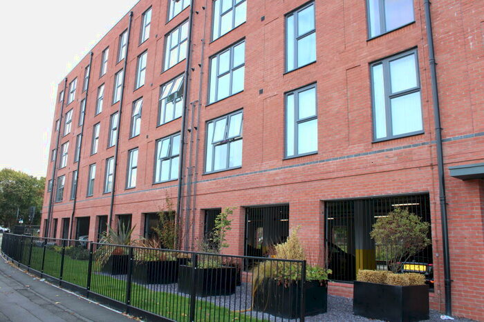 2 Bedroom Apartment To Rent In St Lukes Road, Birmingham, B5