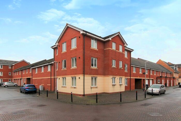 2 Bedroom Flat To Rent In Padstow Road, Churchward, Swindon, SN2