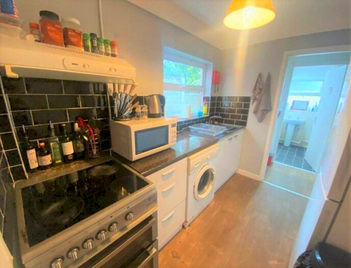 2 Bedroom End Of Terrace House To Rent In Carter Road, Wolverhampton, West Midlands, WV6