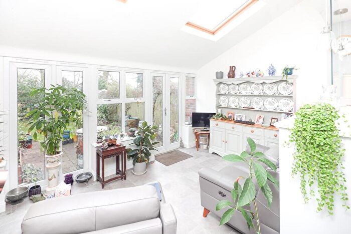 3 Bedroom Town House For Sale In College Hill, Sutton Coldfield, West Midlands, B73