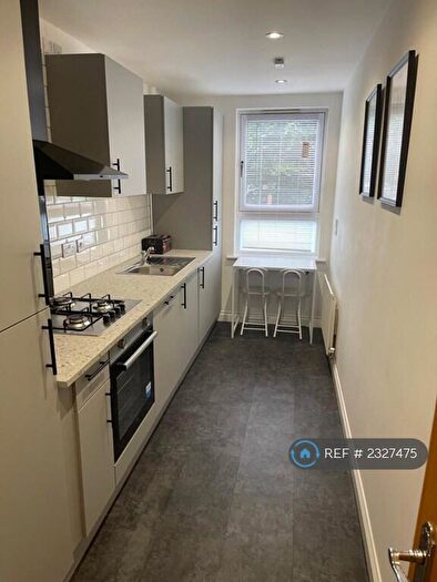 3 Bedroom Flat To Rent In Minerva Way, Glasgow, G3