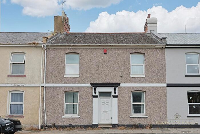 2 Bedroom Flat For Sale In St. Levan Road, Plymouth, Devon, PL2