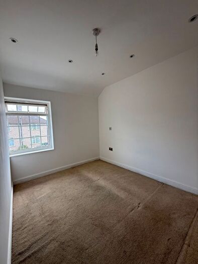 1 Bedroom Flat To Rent In Polesworth Road, Dagenham, RM9