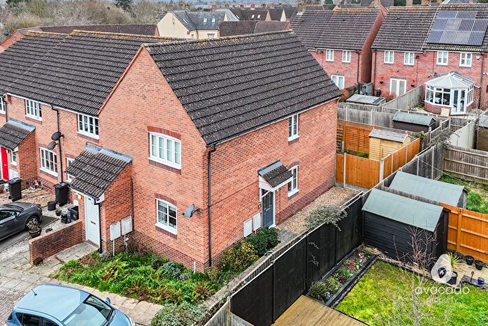 1 Bedroom Maisonette For Sale In Gloucester Avenue, Shinfield, RG2