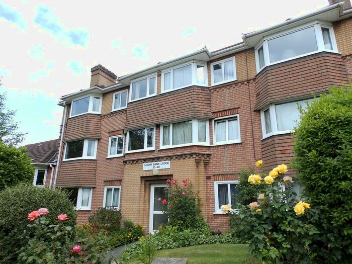 2 Bedroom Flat To Rent In South Bank, Surbiton, KT6