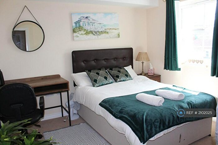 1 Bedroom Flat To Rent In Corporation Street, Swindon, SN1