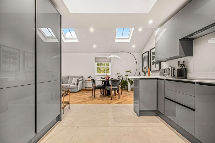 2 Bedroom Flat To Rent In Charlotte Street, Fitzrovia, W1T