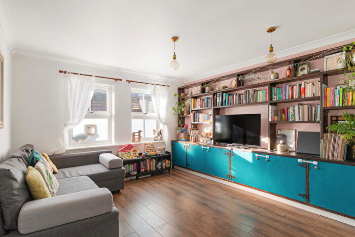 2 Bedroom Apartment For Sale In Corallian Court, Weymouth, DT4