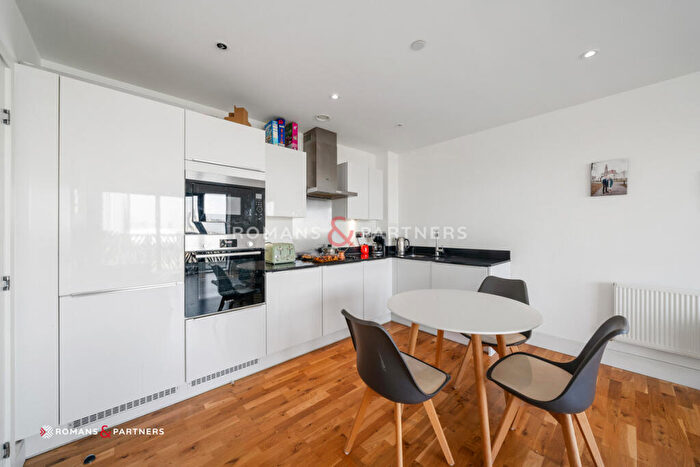 1 Bedroom Apartment To Rent In Craig Tower, Bow, E3