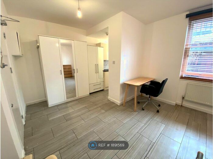 Studio To Rent In Royal College Street, London, NW1