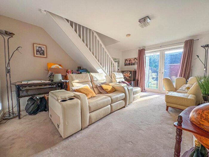 2 Bedroom Semi-Detached House For Sale In Merevale Road, Atherstone, CV9