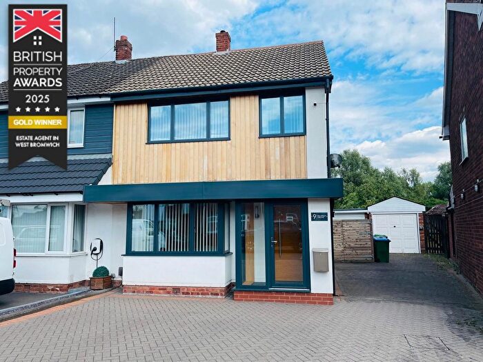 3 Bedroom Semi Detached House For Sale In Kelverley Grove, West Bromwich, B71