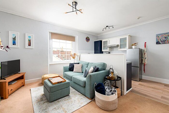 1 Bedroom Apartment For Sale In Anglesea Place, Clifton, Bristol, BS8