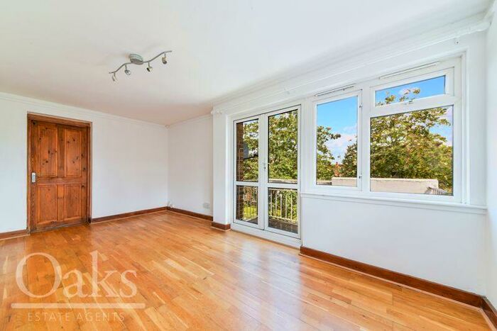 3 Bedroom Flat To Rent In Denmark Road, South Norwood, SE25